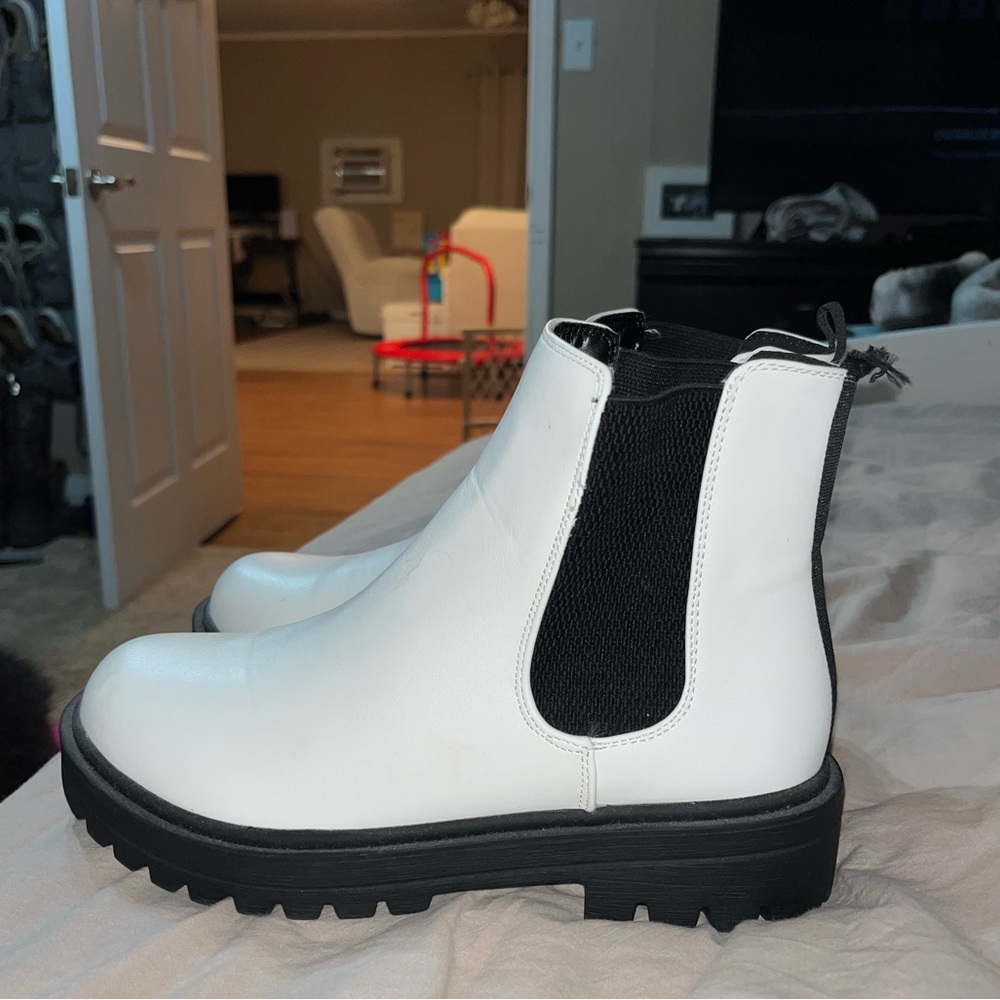 women’s boots